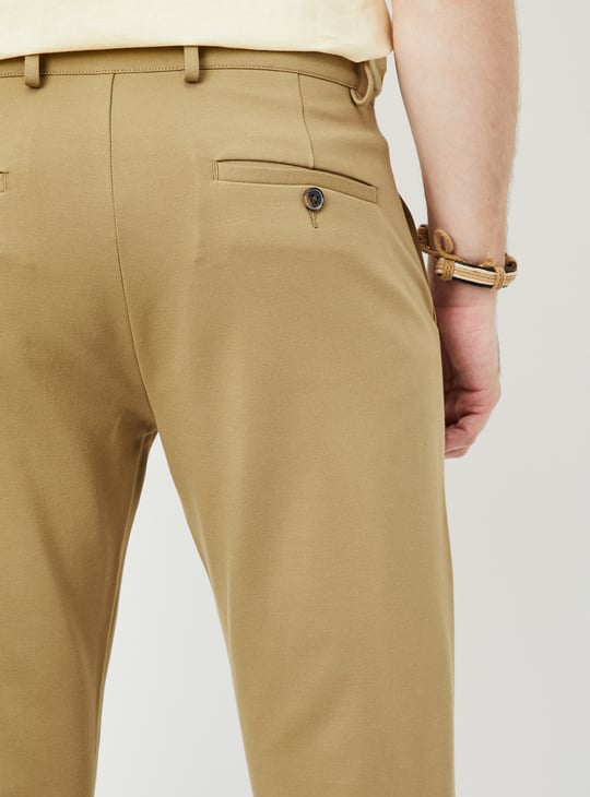 Men Solid Slim Fit Chinos