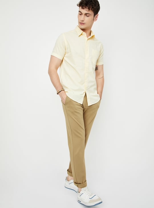 Men Solid Slim Fit Chinos