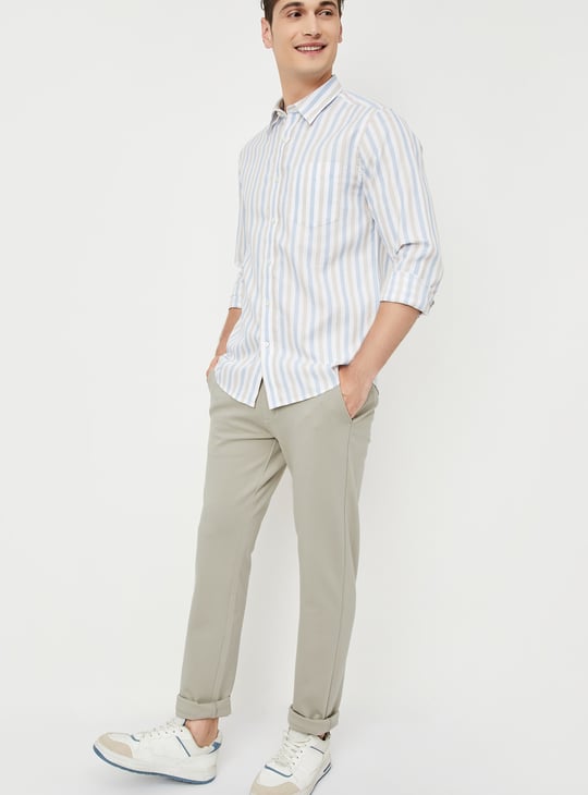 Men Solid Slim Fit Chinos