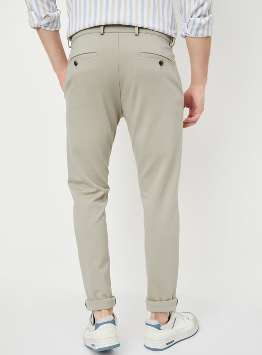 Men Solid Slim Fit Chinos
