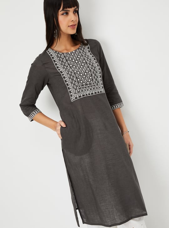Women Embroidered Yoke Straight Kurta