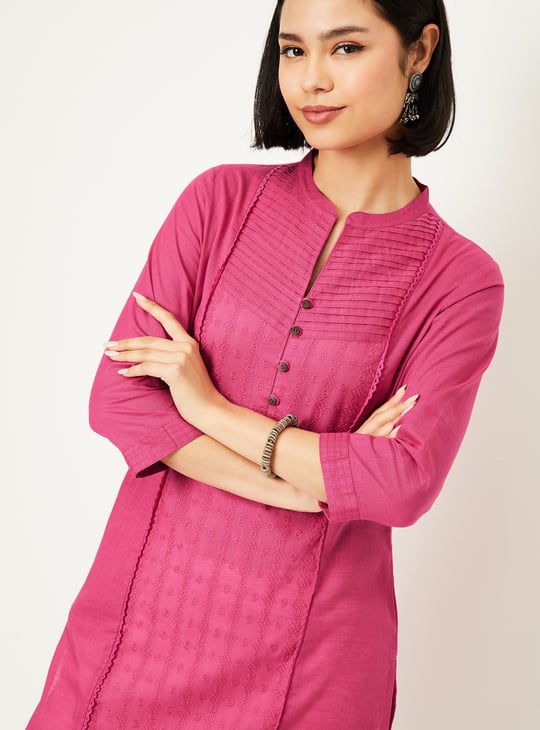 Women Embroidered Straight Kurta