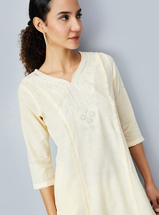 Women Embroidered Kurta Set