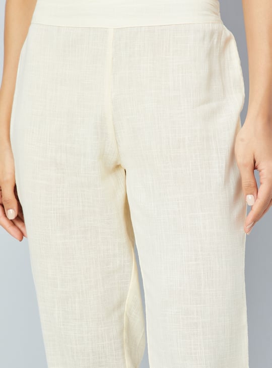 Women Embroidered Kurta Set