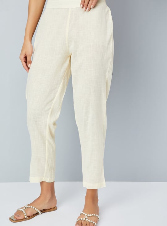 Women Embroidered Kurta Set