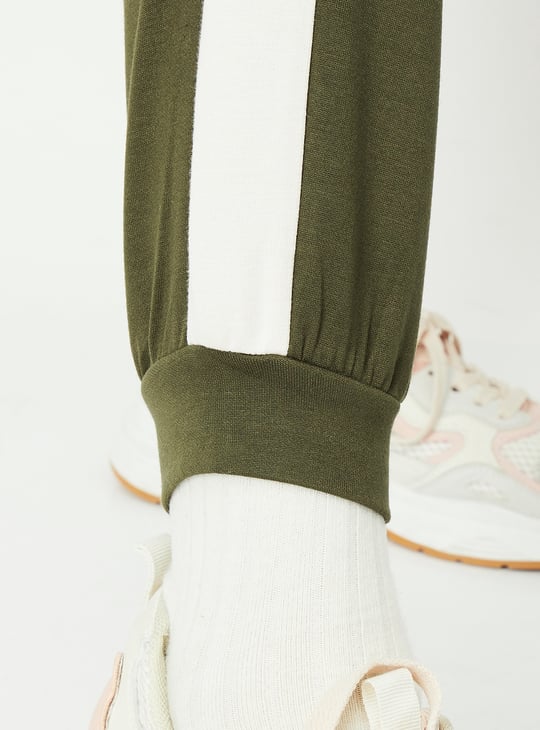 Women Side Taped Sports Joggers