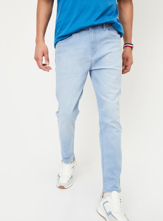 Men Carrot Fit Washed Jeans