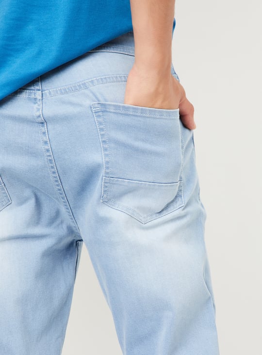 Men Carrot Fit Washed Jeans