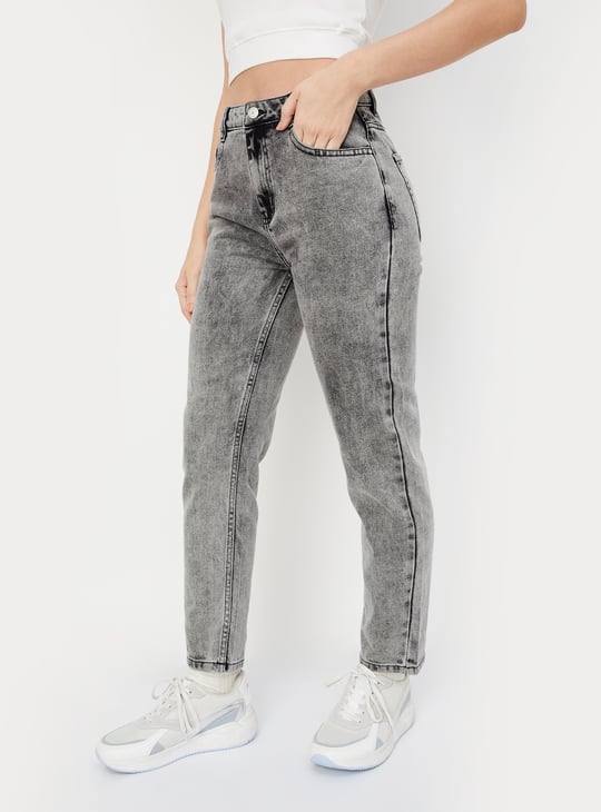 Women Washed Mom Fit Jeans