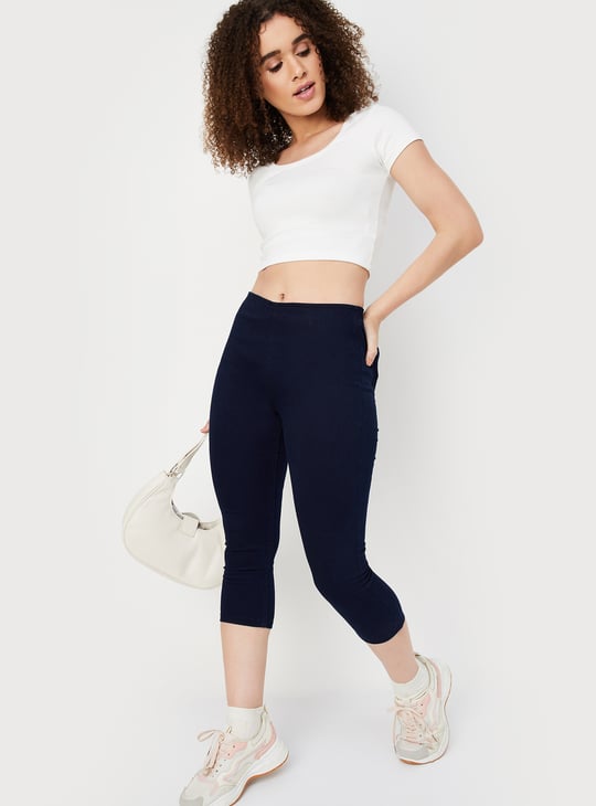 Women Solid Capri