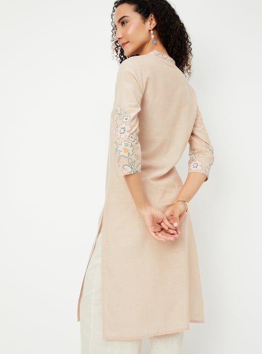 Women Embroidered Straight Kurta