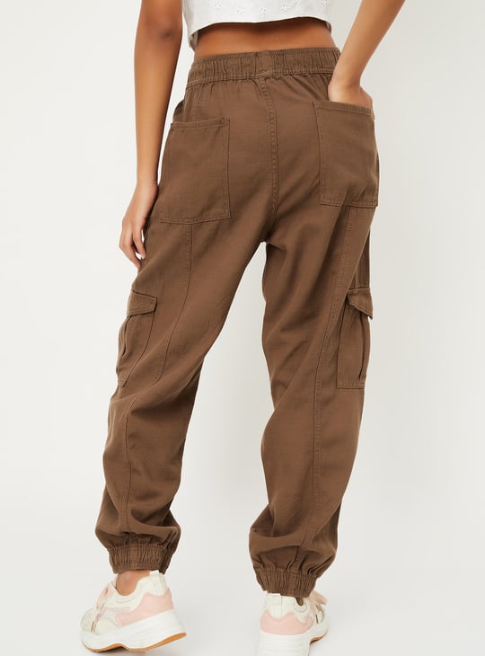Women Textured Cargo Jogger Jeans