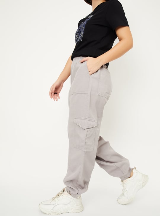 Women Textured Cargo Jogger Jeans