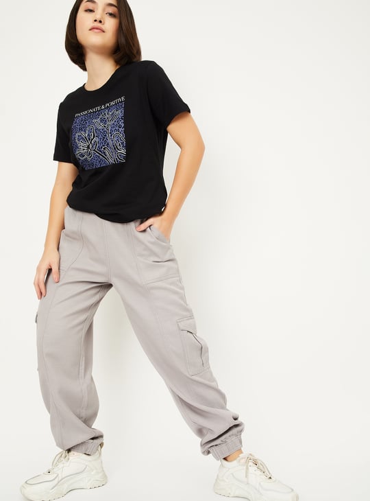 Women Textured Cargo Jogger Jeans