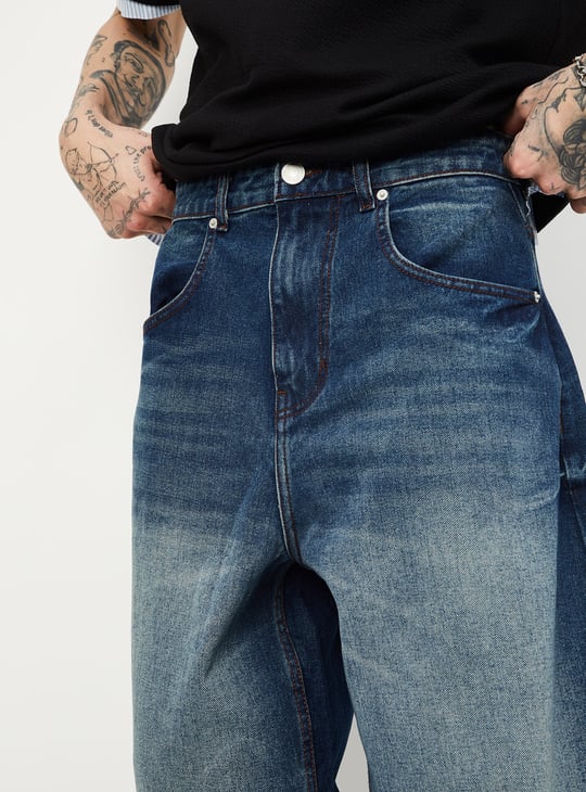 Men Washed Loose Fit Jeans