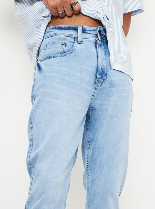 Men Washed Carrot Fit Jeans