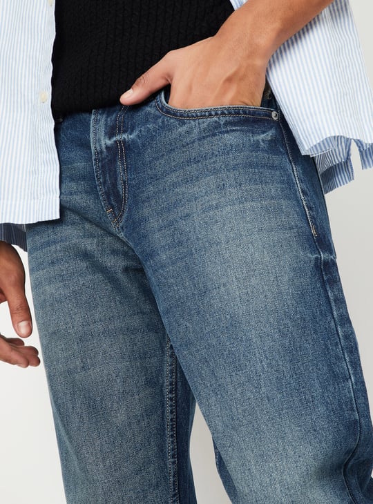 Men Washed Straight Fit Jeans