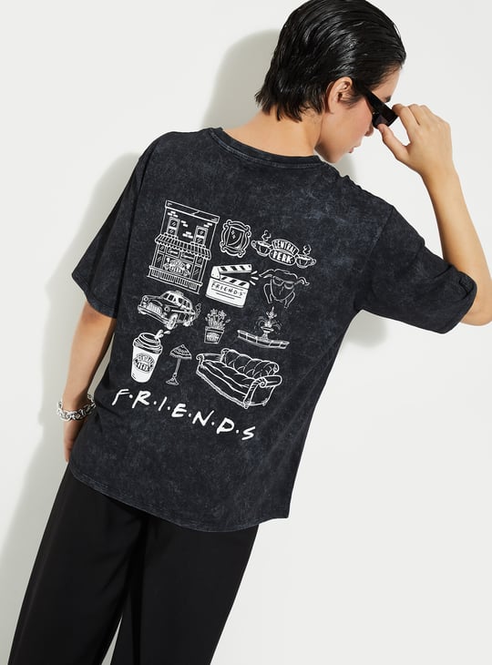 URB_N Women Friends Print Longline Boxy Fit T-shirt