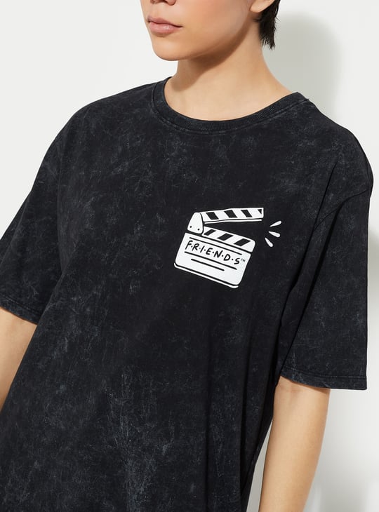 URB_N Women Friends Print Longline Boxy Fit T-shirt