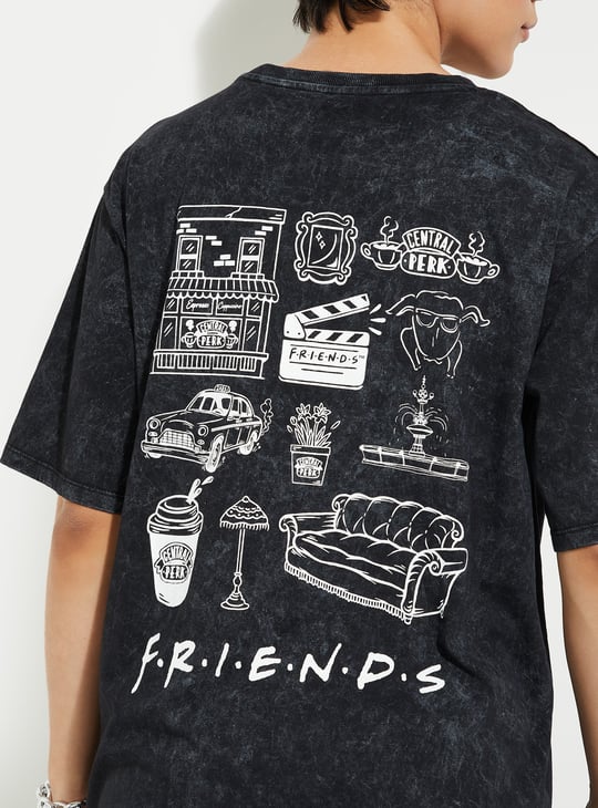 URB_N Women Friends Print Longline Boxy Fit T-shirt