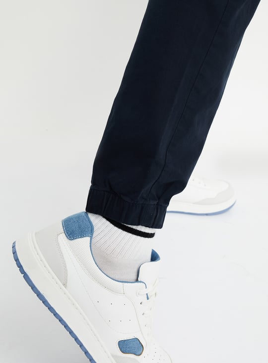 Men Solid Slim Fit Joggers