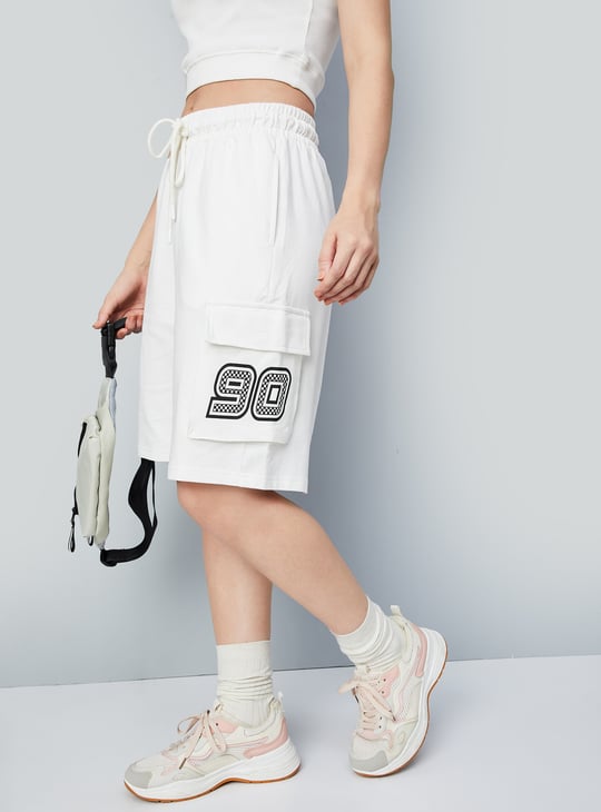 Women Solid Cargo Shorts