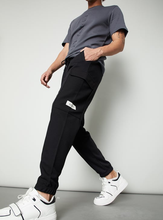 Men Solid Sports Cargo Joggers