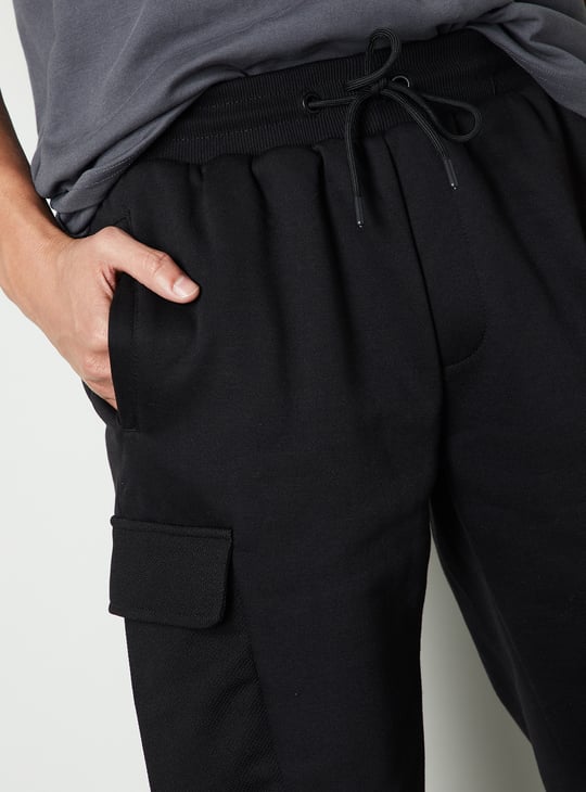 Men Solid Sports Cargo Joggers