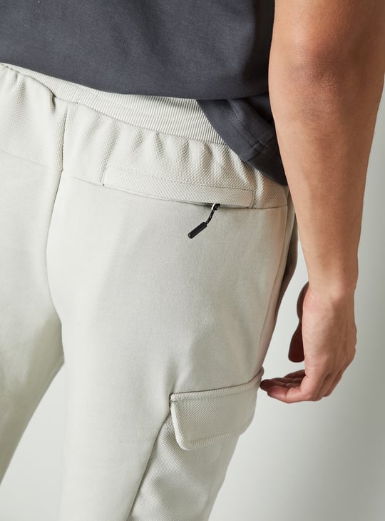 Men Solid Sports Cargo Joggers