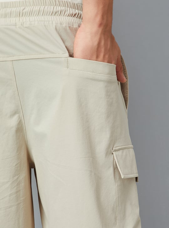 Men Solid Cargo Shorts