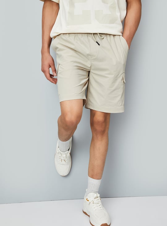Men Solid Cargo Shorts