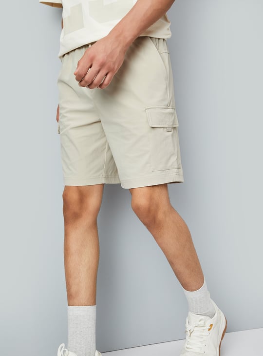 Men Solid Cargo Shorts