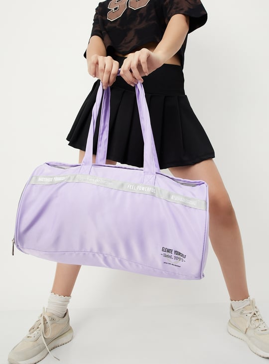 Women Textured Duffle Bag