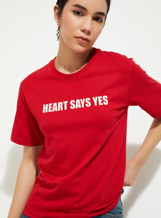 URB_N Women Relaxed Fit Typographic Print T-shirt