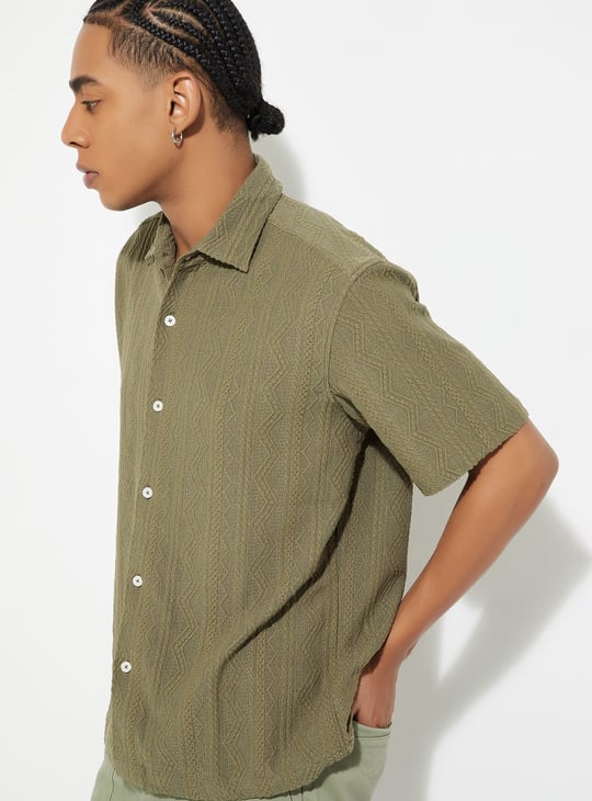 URB_N Men Embroidered Relaxed Fit Resort Shirt