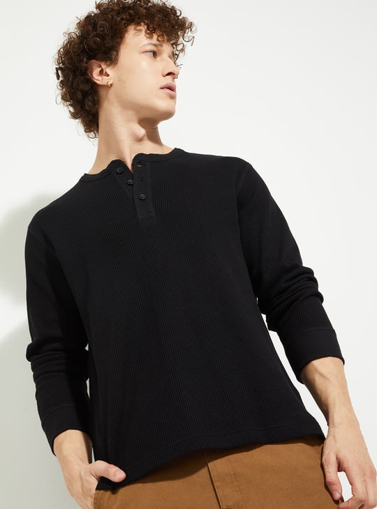 URB_N Men Ribbed Henley T-shirt