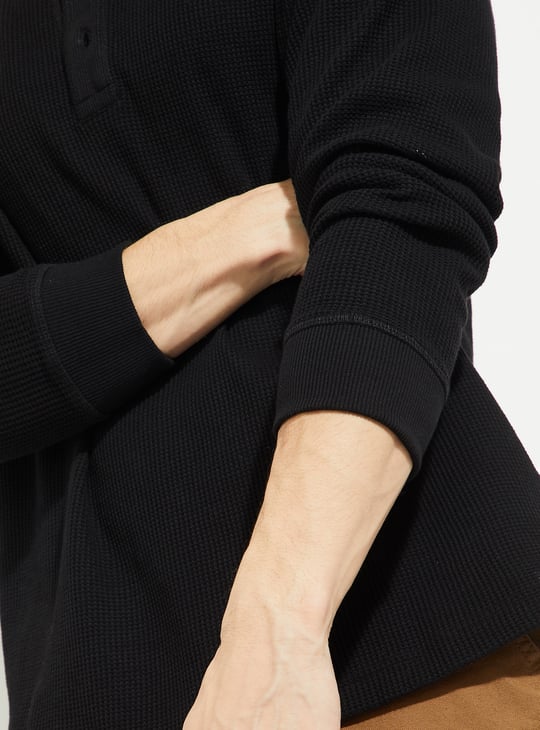 URB_N Men Ribbed Henley T-shirt