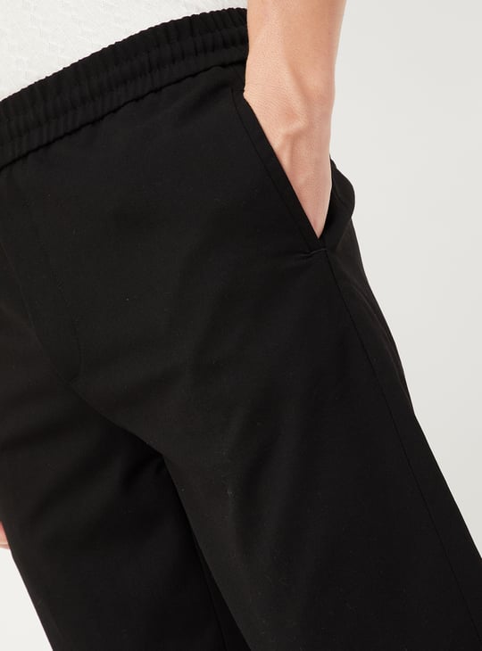 Men Textured Slim Fit Formal Trousers