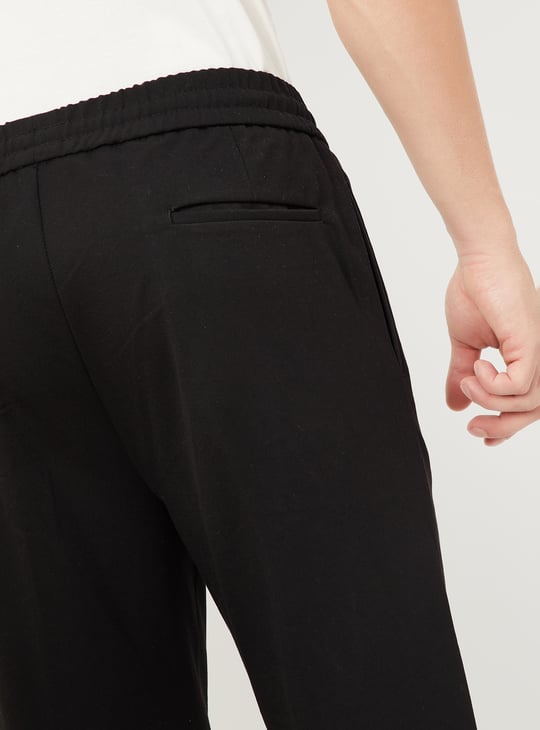 Men Textured Slim Fit Formal Trousers