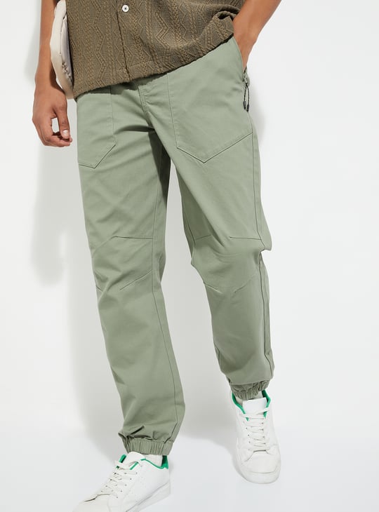 URB_N Men Textured Relaxed Fit Joggers