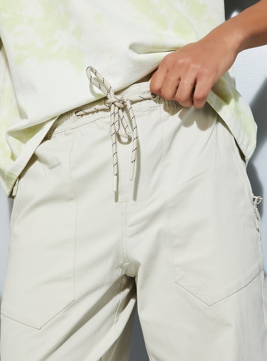 URB_N Men Textured Relaxed Fit Joggers