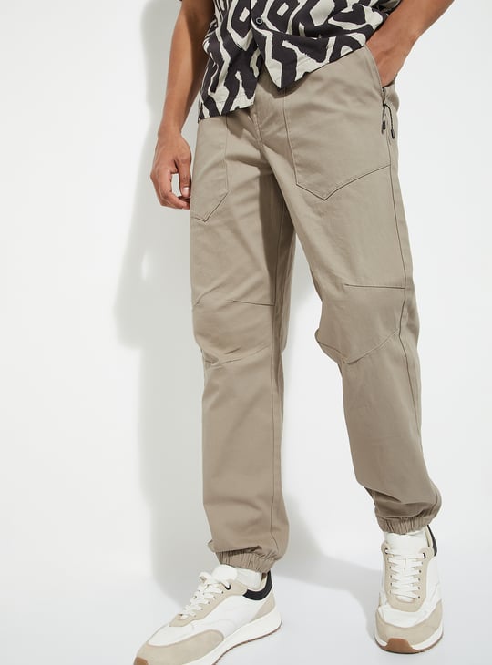 URB_N Men Textured Relaxed Fit Joggers