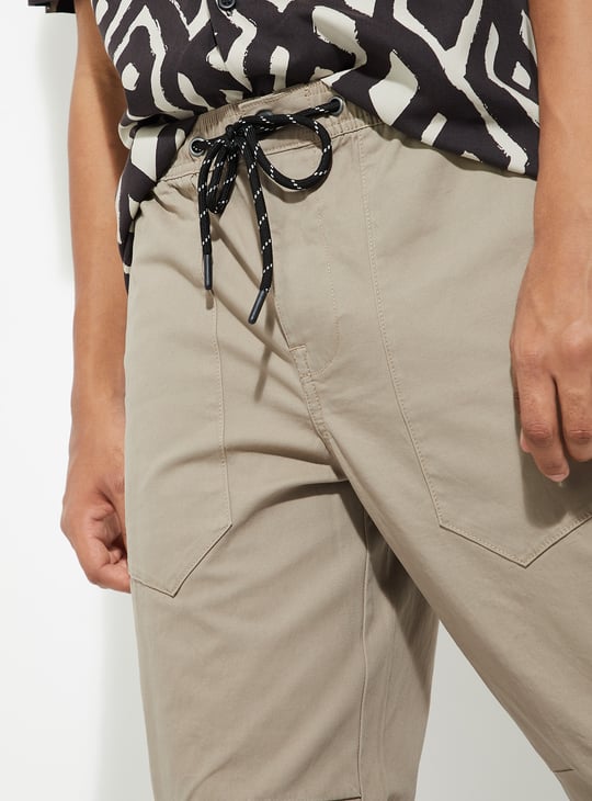 URB_N Men Textured Relaxed Fit Joggers