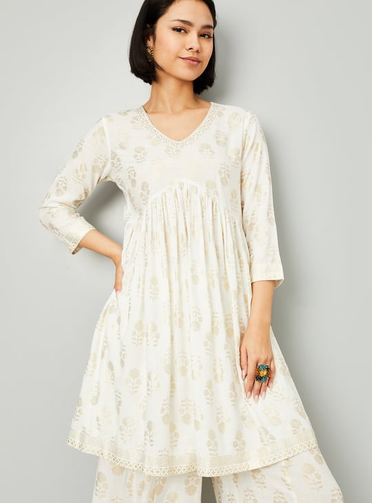 Kalki x Max Women Foil Print Kurta Set