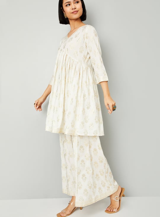 Kalki x Max Women Foil Print Kurta Set