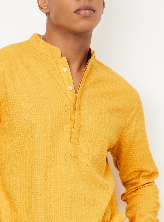 Men Embroidered Slim Fit Kurta