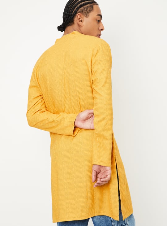 Men Embroidered Slim Fit Kurta