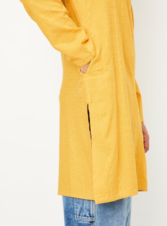 Men Embroidered Slim Fit Kurta