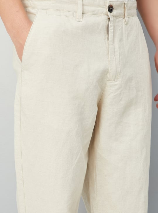 Men Solid Slim Fit Linen Chinos
