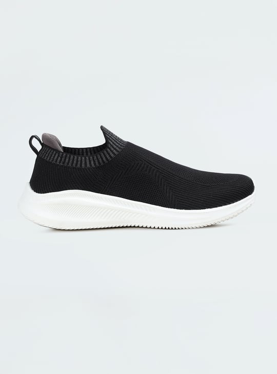 Men Mesh Slip-On Athleisure Shoes